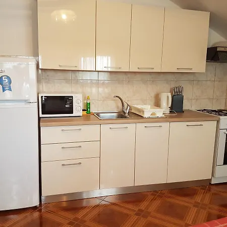 Toni Poce Apartment *